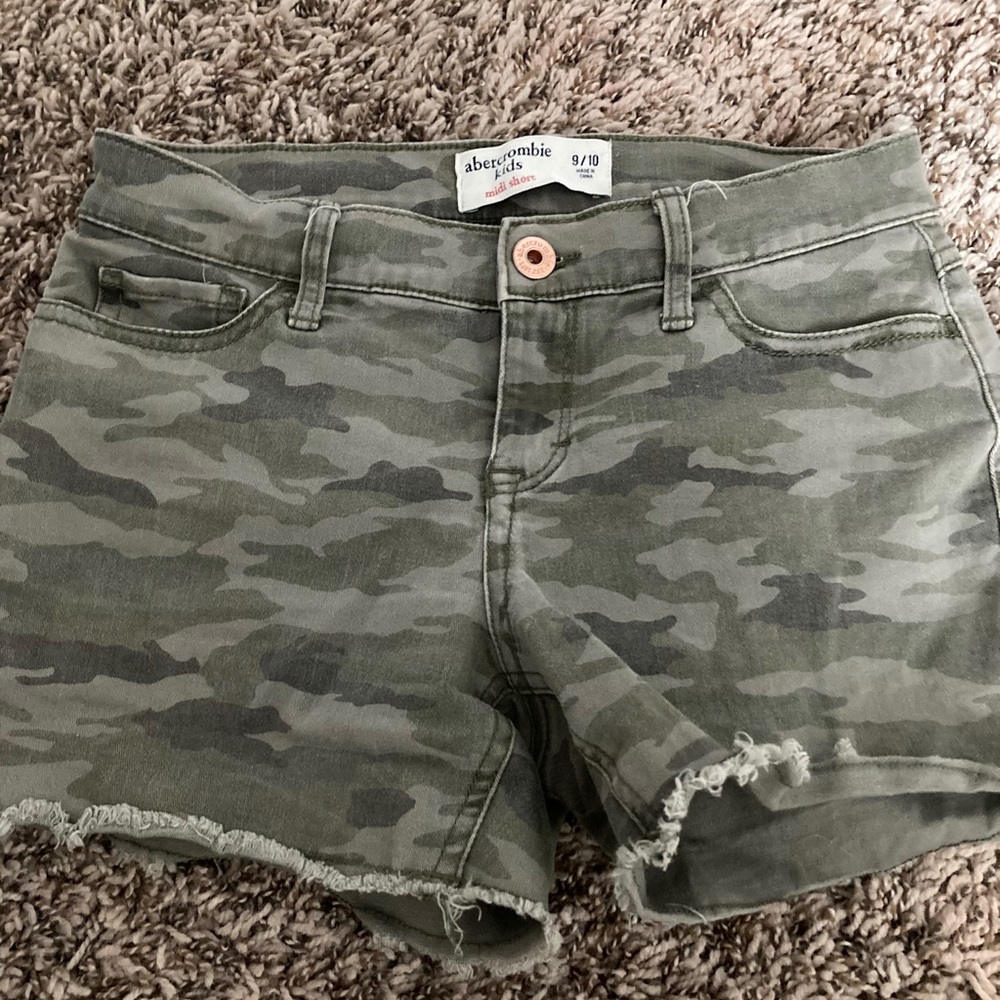camouflage abercrombie kids shorts